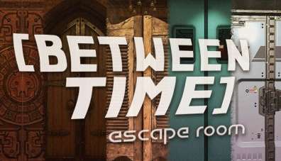 Постер игры Between Time: Escape Room
